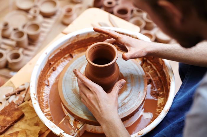 Pengaruh Keindahan Kerajinan Keramik dalam Tanah Liat